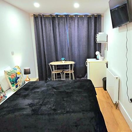 Penelope Ensuite Double Room Лондон Экстерьер фото