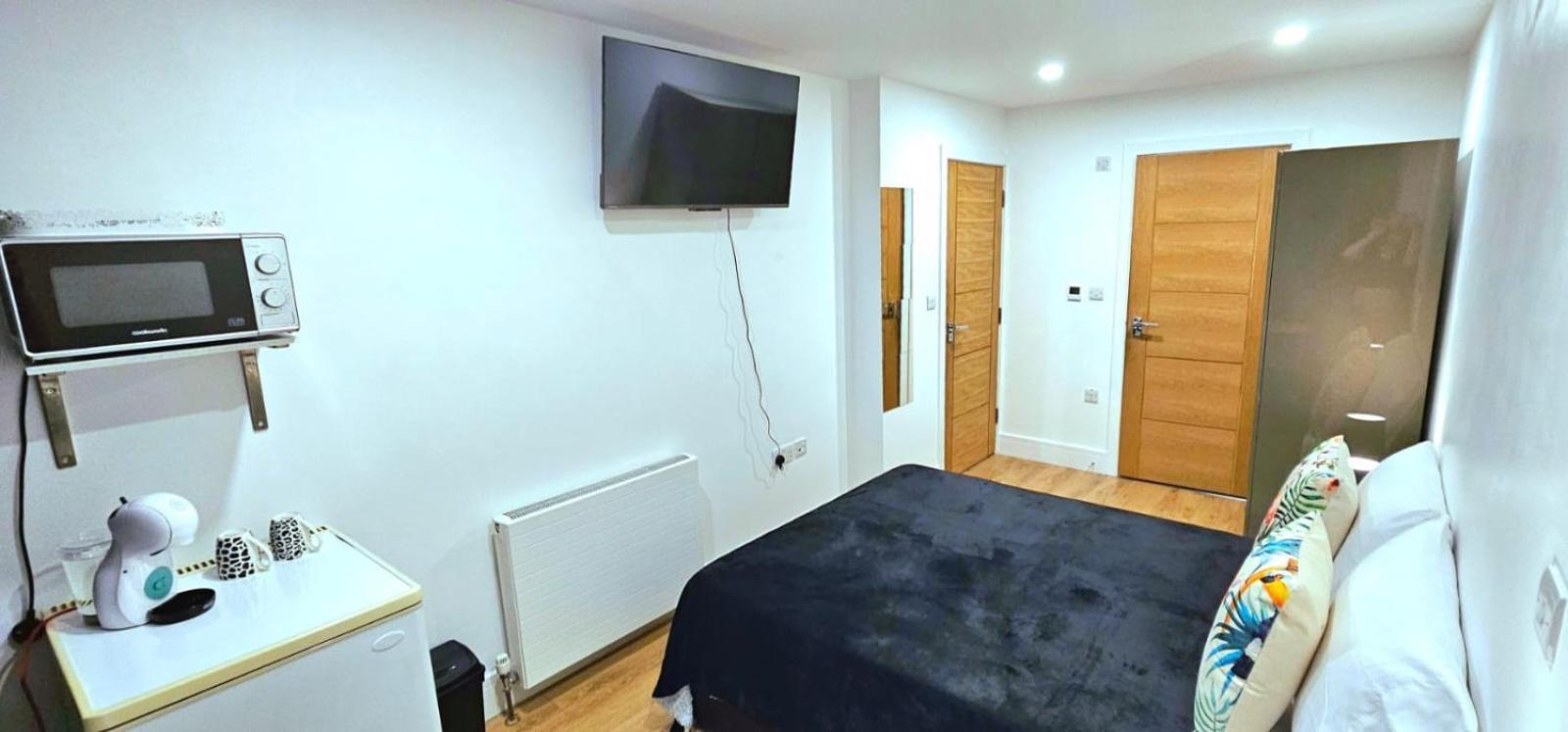 Penelope Ensuite Double Room Лондон Экстерьер фото